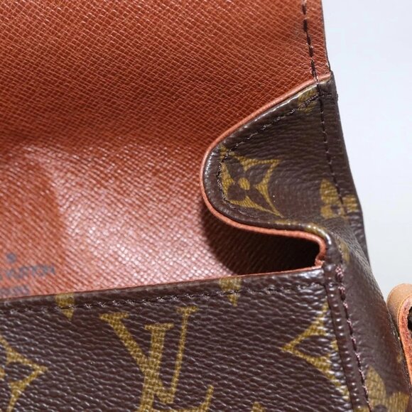 LOUIS VUITTON Monogram Saint Cloud PM Shoulder Bag M51244 LV  LOUIS VUITTON Monogram Saint Cloud PM Shoulder Bag M51244 LV Auth BA8104